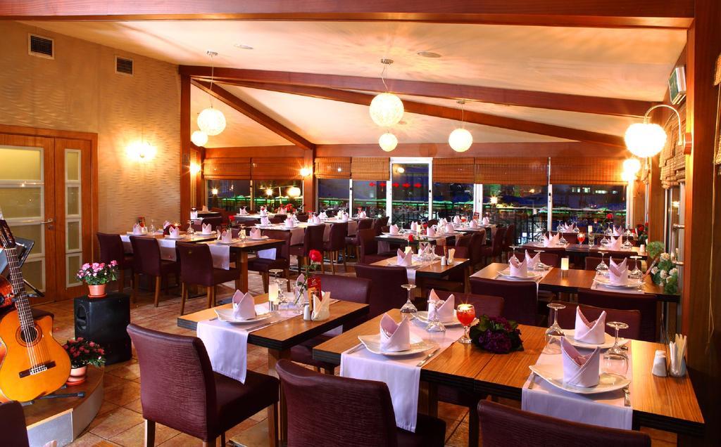 Sultan Hotel-Restaurant-Bistro ซิวาส ภายนอก รูปภาพ